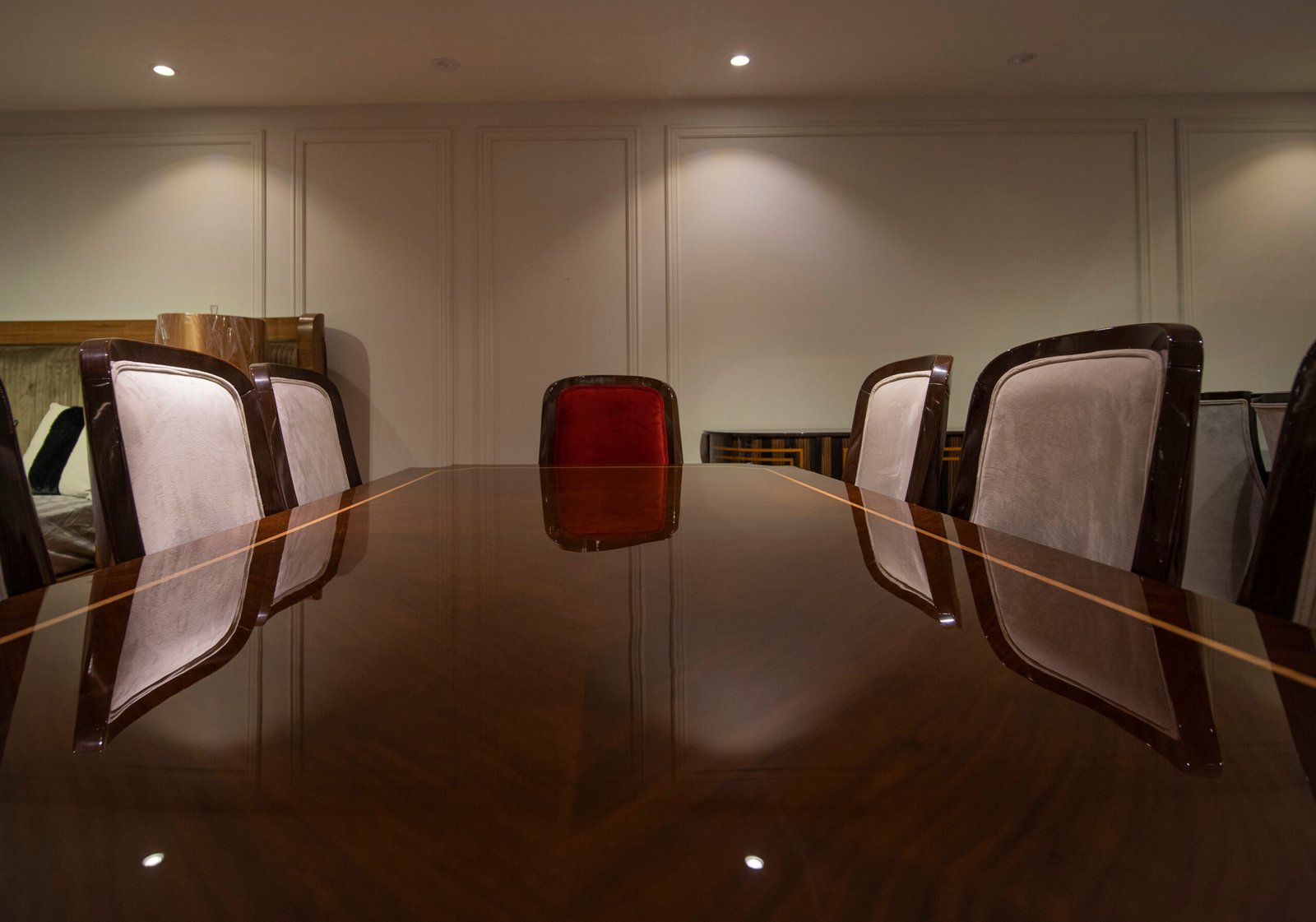 Classic 8-Seater Dining Table Set - Image 2