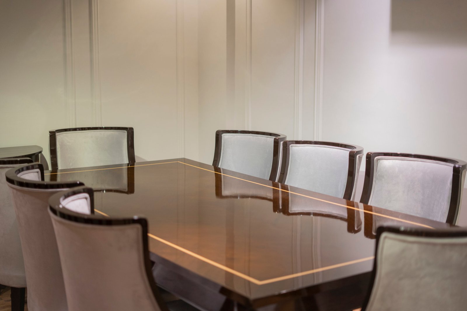 Luxury 8-Seater Dining Table Set - Image 5