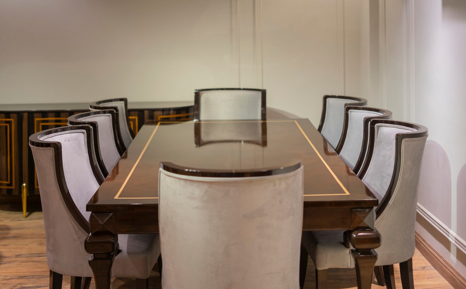 Luxury 8-Seater Dining Table Set - Image 4